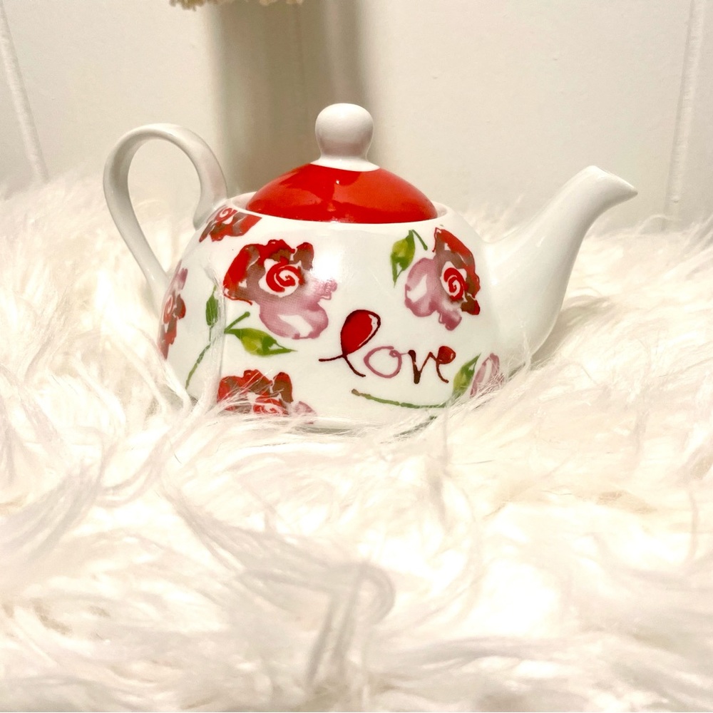 Single serve teapot